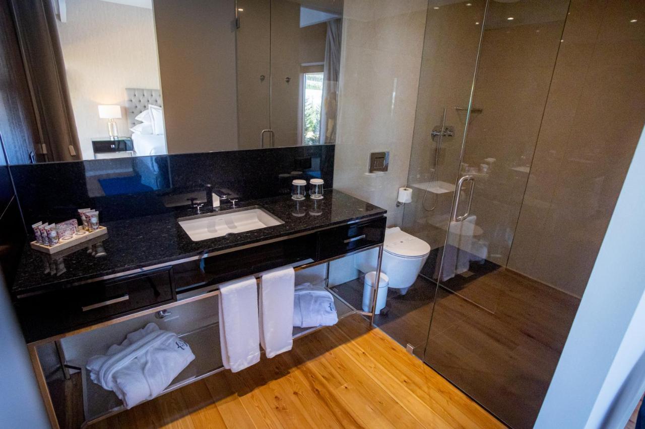 Solar Do Requeijo By Luna Hotels & Resorts Arcos de Valdevez Exterior photo Bathroom
