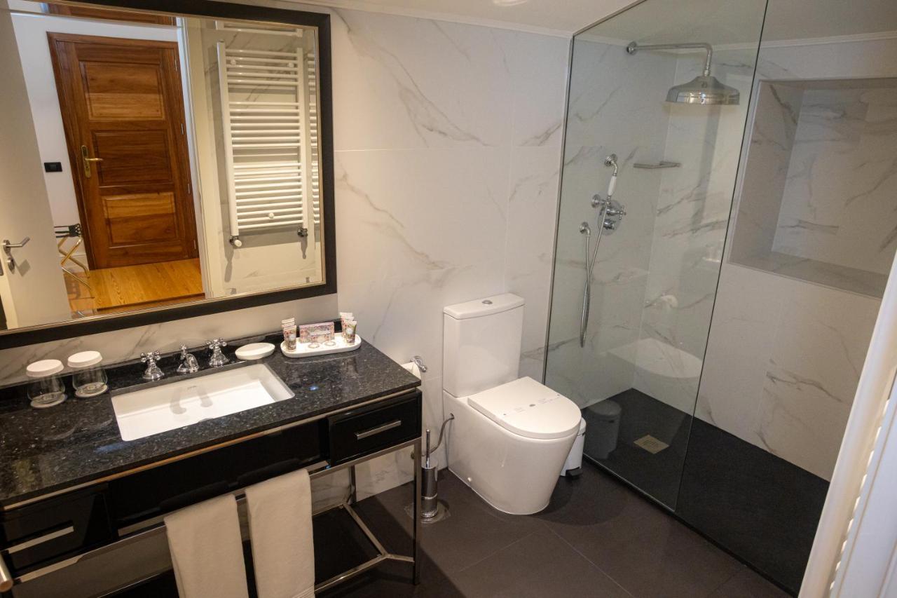 Solar Do Requeijo By Luna Hotels & Resorts Arcos de Valdevez Exterior photo Bathroom