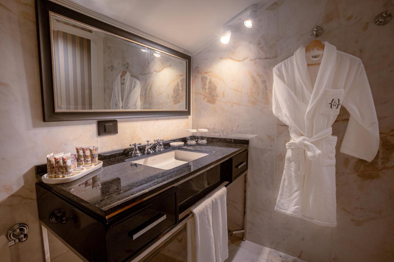 Solar Do Requeijo By Luna Hotels & Resorts Arcos de Valdevez Exterior photo Bathroom