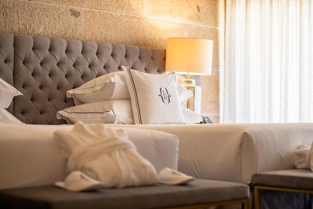 Solar Do Requeijo By Luna Hotels & Resorts Arcos de Valdevez Exterior photo A bedroom at the hotel